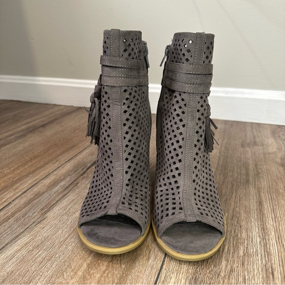 Ankle Boots with Open Toe - Picture 2 of 4